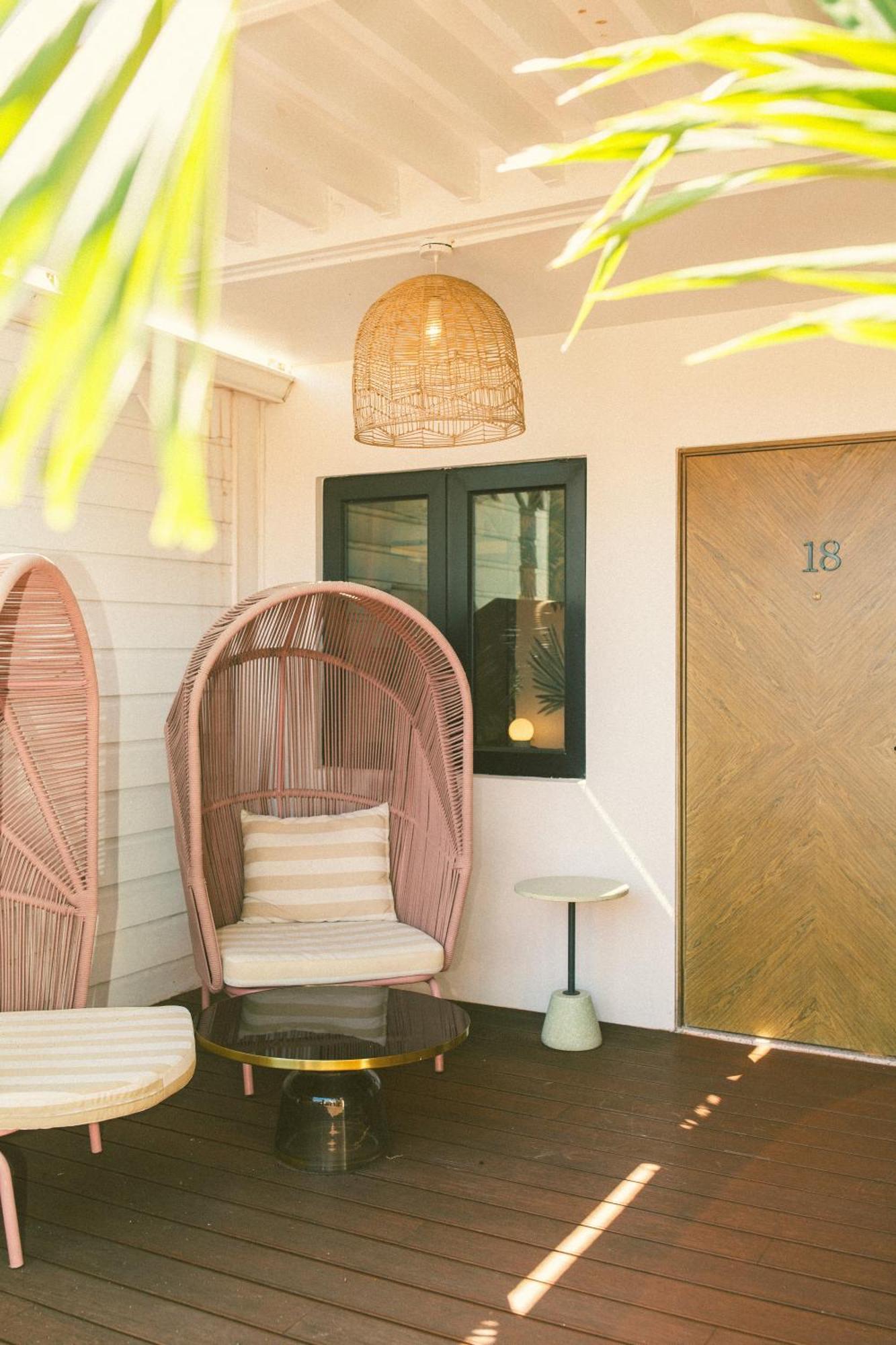 שארלוט אמלי The Pink Palm Hotel - Adults Only מראה חיצוני תמונה